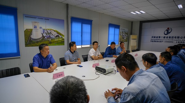 4 祝总一行领导与渭南项目部员工召开座谈会.jpg 4 祝总一行领导与渭南项目部员工召开座谈会.jpg