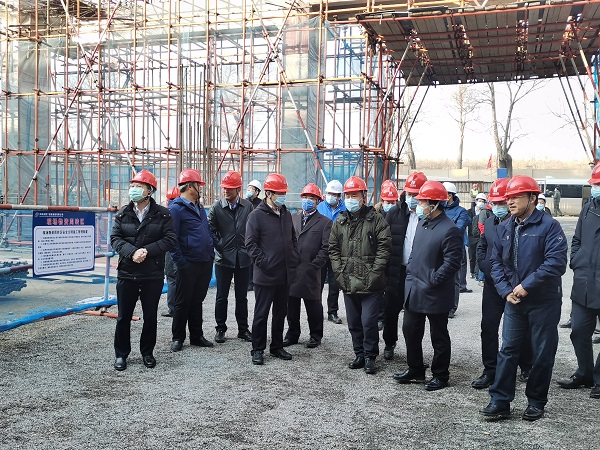 1、开云足球·（中国）官方网站领导与华能集团领导参观施工现场.jpg
