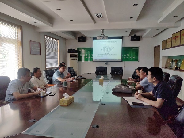 学术交流现场.jpg 学术交流现场.jpg