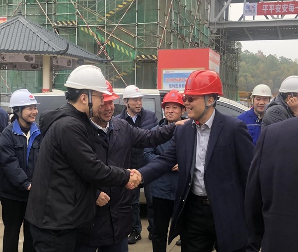 国家能源集团电力部副主任王强与开云足球·(中国)官方网站董事、副总经理崔向军会晤.jpg 国家能源集团电力部副主任王强与开云足球·(中国)官方网站董事、副总经理崔向军会晤.jpg